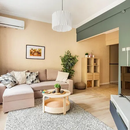 Stylish Flat With Excellent Location In Beyoglu شقة