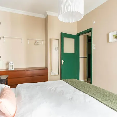 Stylish Flat With Excellent Location In Beyoglu اسطنبول