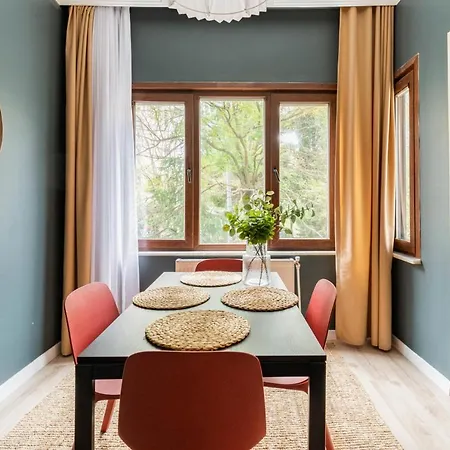 Stylish Flat With Excellent Location In Beyoglu *